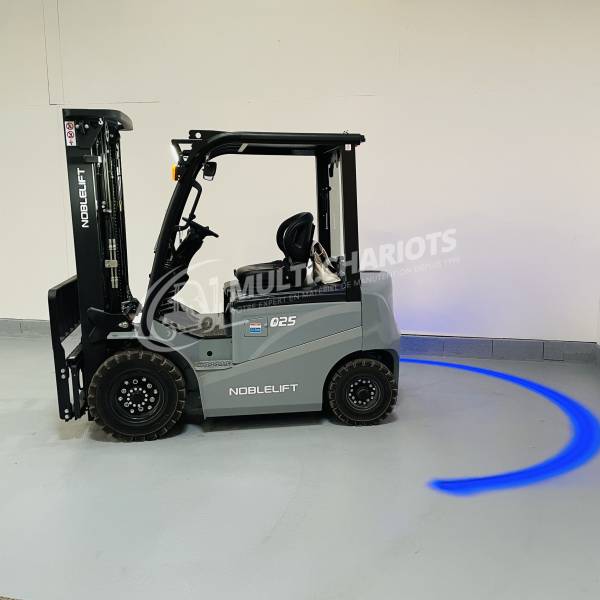 chariot electrique noblelift fe4q25 1