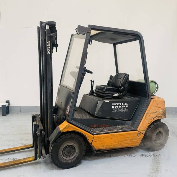 chariot elevateur gaz STILL R70-25
