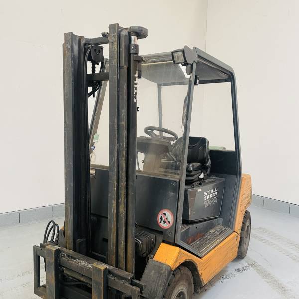 chariot elevateur gaz STILL R70-25 2