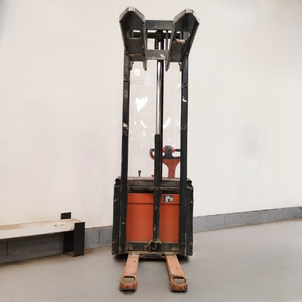 Gerbeur électrique Fenwick L12 occasion