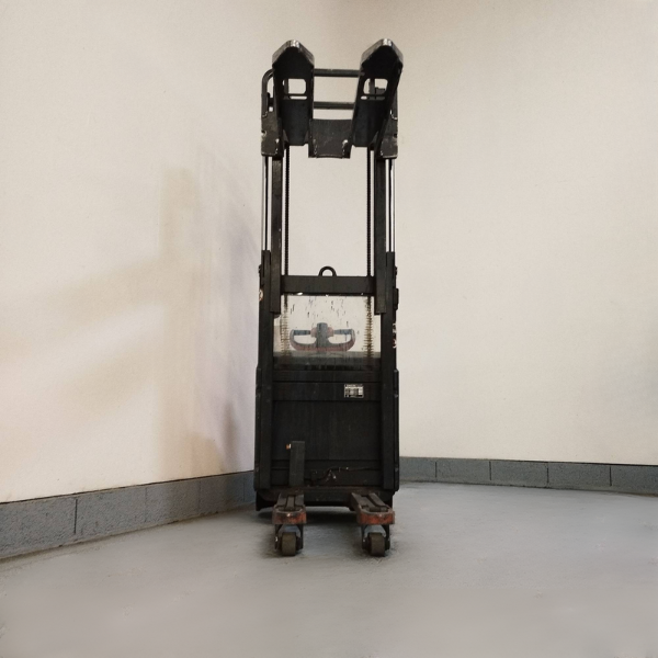 Gerbeur électrique avec levée initiale Fenwick L14