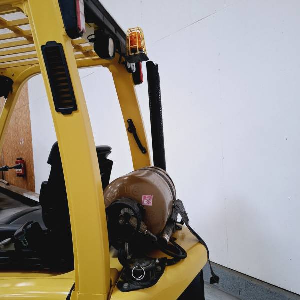 Chariot élévateur gaz 1T6 HYSTER H1.6FT 4