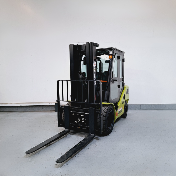 Chariot élévateur diesel neuf Clark S35D