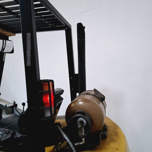 Chariot gaz YALE GLP25TF 4