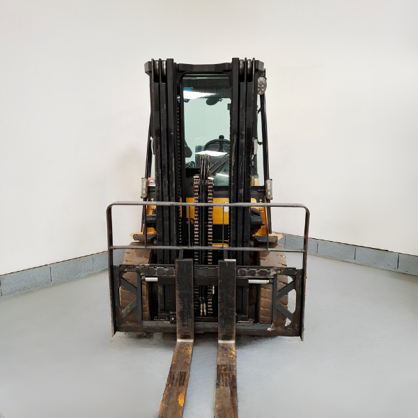 Chariot gaz occasion CATERPILLAR GP30N