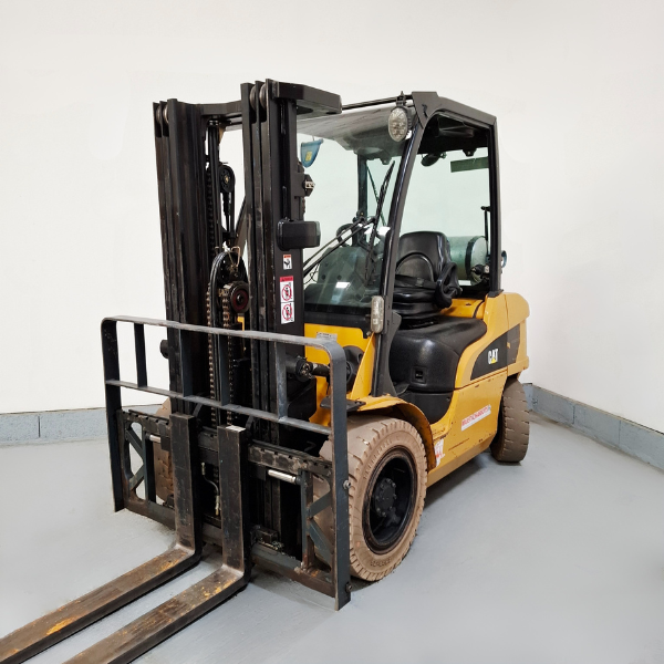 Chariot gaz occasion CATERPILLAR GP30N