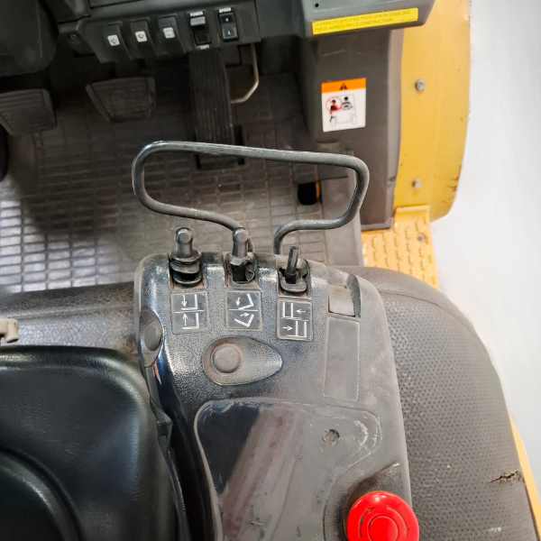 Chariot gaz occasion CATERPILLAR GP30N