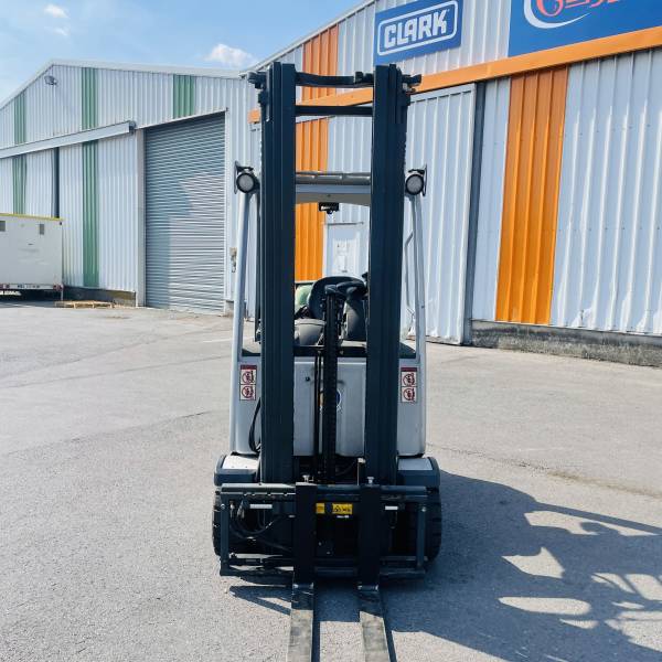 chariot-elevateur-gaz-still-rx70-18-17622-3