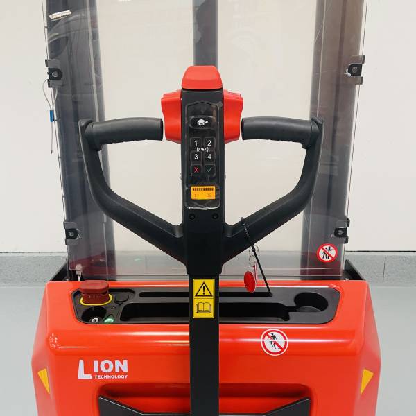 gerbeur-electrique-lithium-noblelift-pse12nli-4