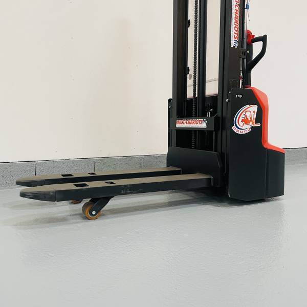 gerbeur-electrique-lithium-noblelift-pse12nli-3