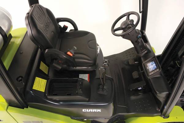 chariot-elevateur-gaz-clark-serie-s-2