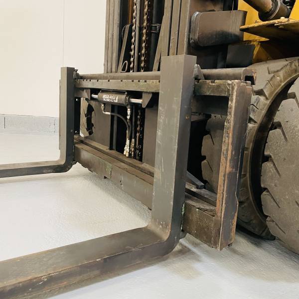 chariot-elevateur-gaz-caterpillar-gp45k2-21818-7