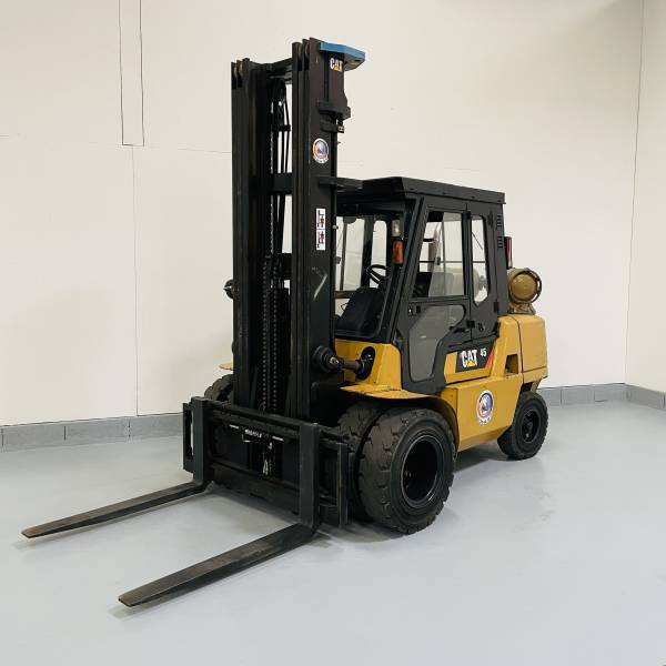 chariot-elevateur-gaz-caterpillar-gp45k2-21818-2